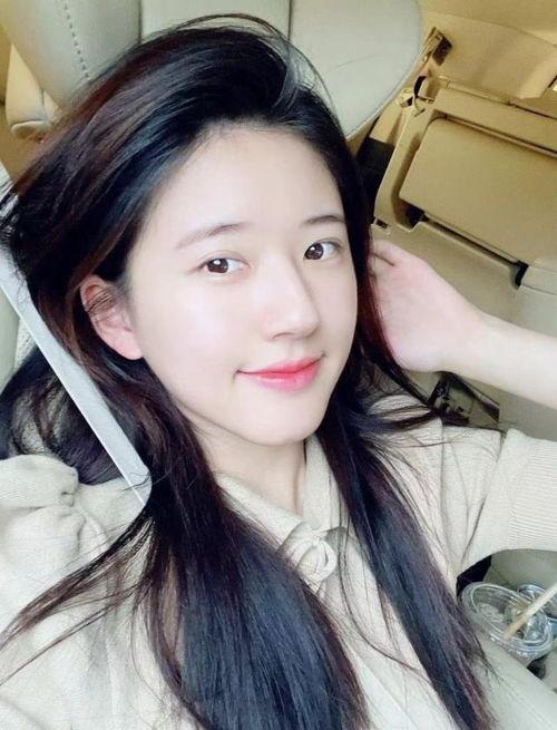 赵露思近况最新消息,新作品备受期待，人气飙升背后的故事